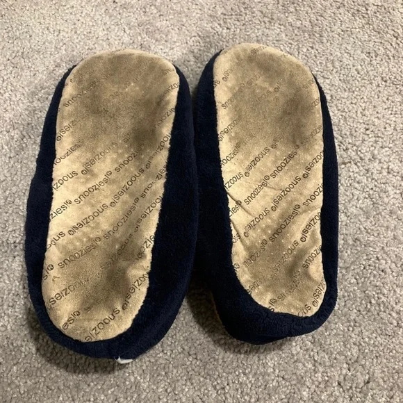 Noodle Slippers Size Large - Picture 4 of 5